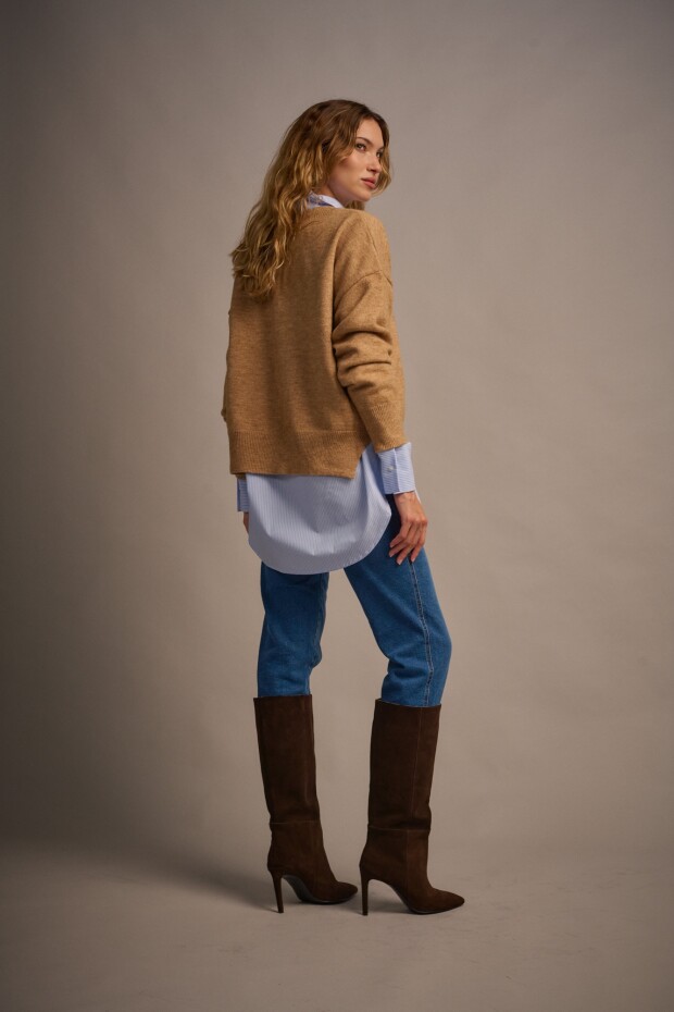 Sweater Liven Camel
