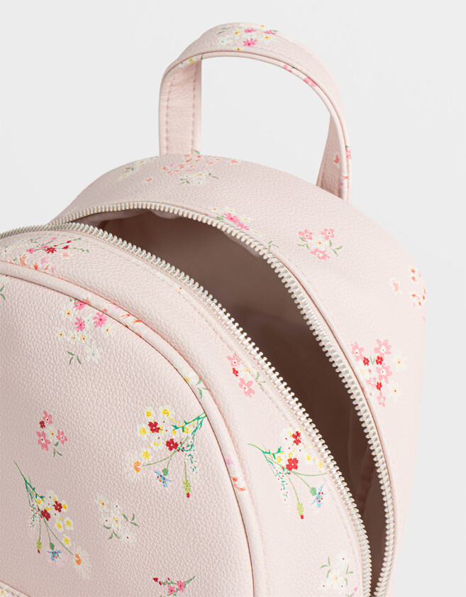 Mochilas Urbanas Color Block Mochila Con Charms - Estampado Flores