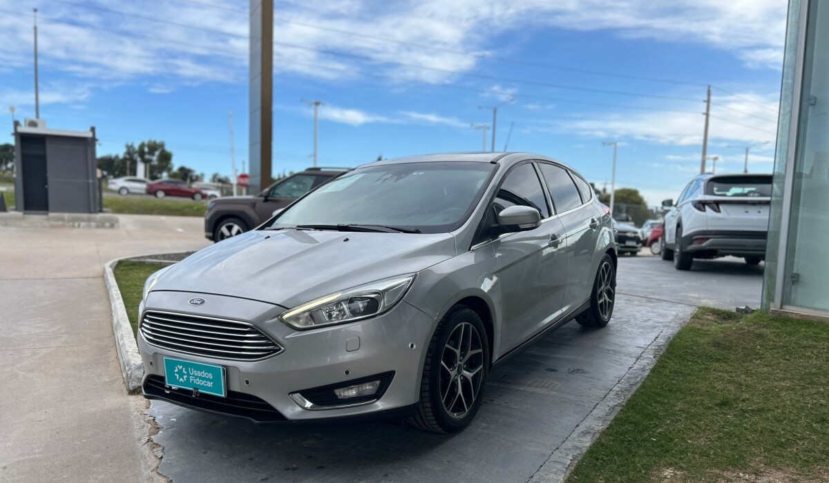 FORD FOCUS TITANIUM AT 2.0 2017 FORD FOCUS TITANIUM AT 2.0 2017