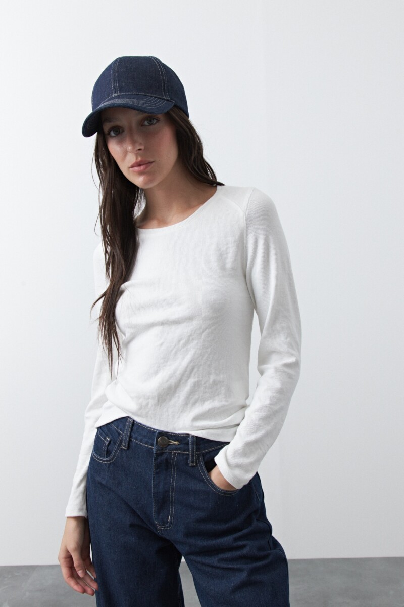 REMERA LUNS - Blanco 