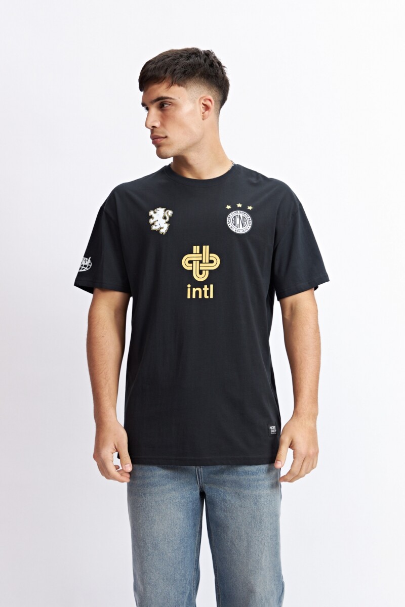 REMERA CATORCE - NEGRO 