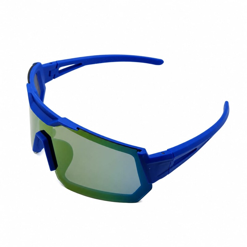 SM820905 azuluniforme