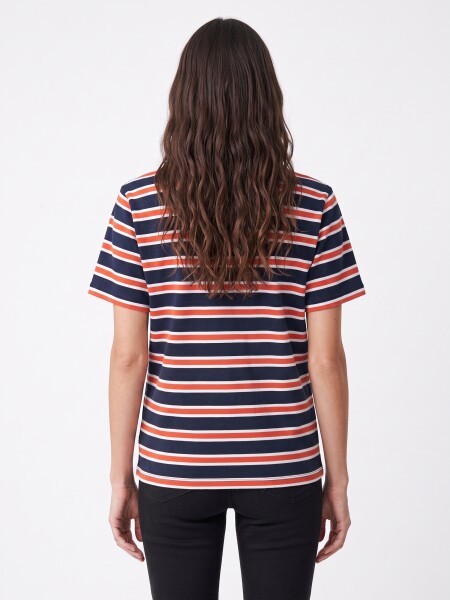 REMERA NESTIA VARIANTE 2.
