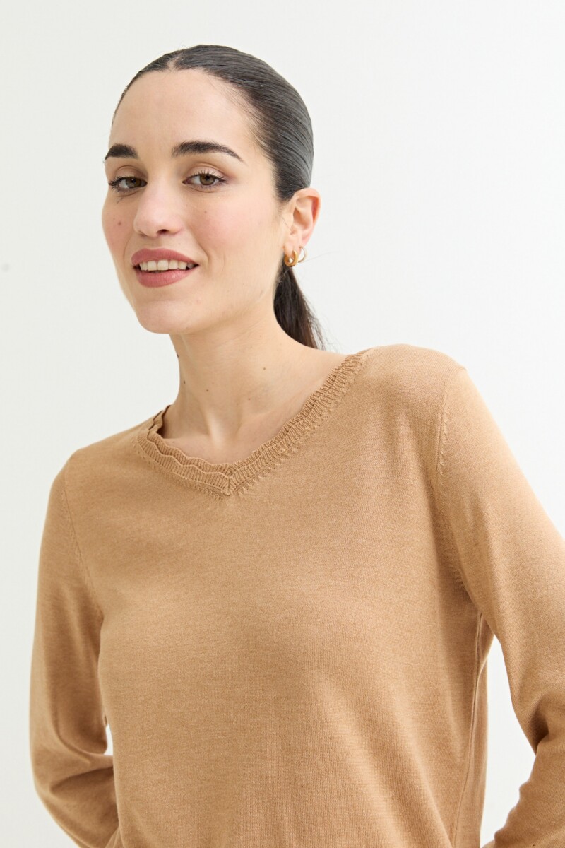Sweater con crochet KHAKI