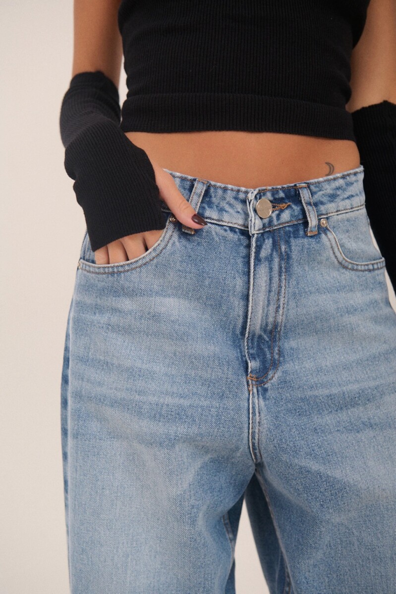 Jean Baggy Olivo 