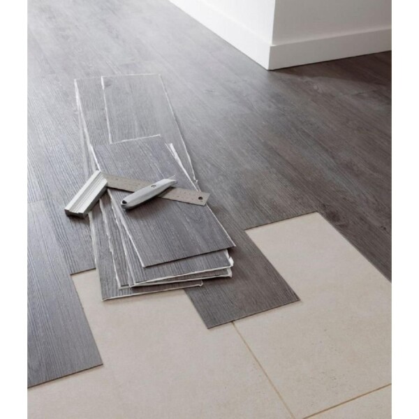 Piso Vinilico Diseño Madera M2 Suave Adhesivo En Tablilla Variante Color Gris