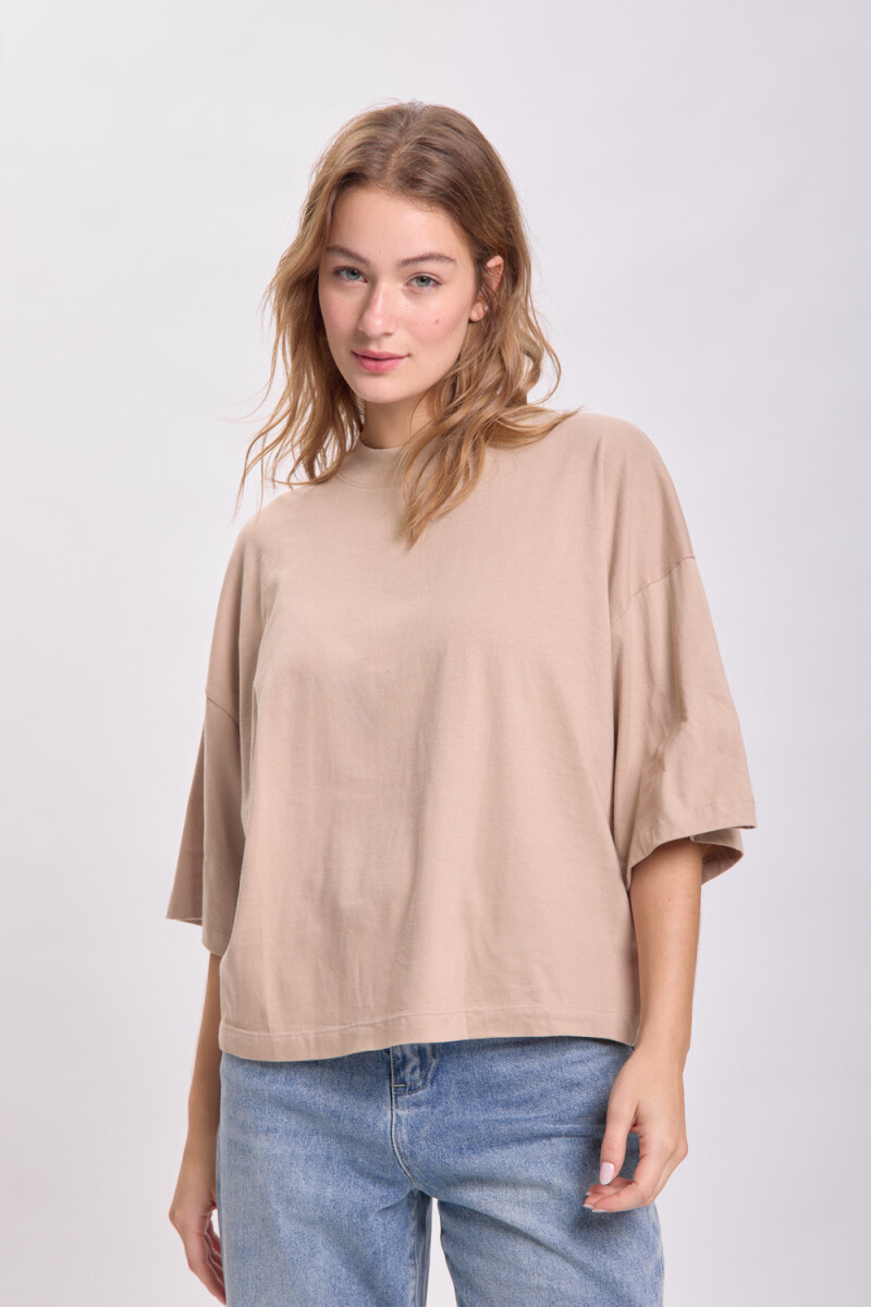 Remera manga 3/4 cuello alto Beige