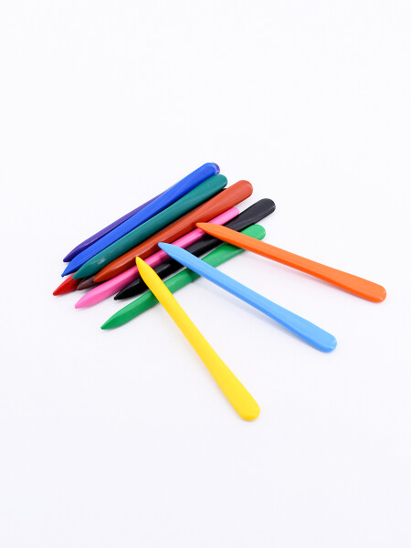LAPICES DE CERA CON ESTUCHE 4 O +
