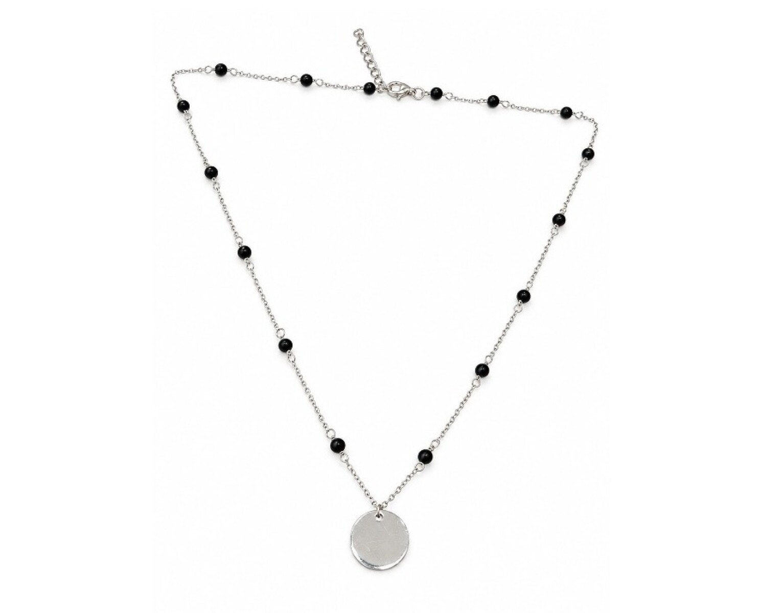 Cadena con bolitas negras y medalla 