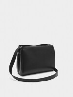 Bolso Bandolera Con Detalle De Cinturón negro
