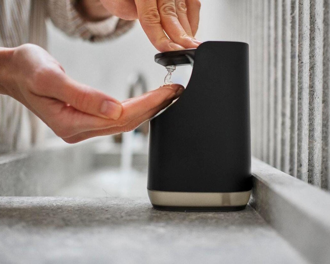 Dispensador de Jabón Slim™ Compact 350 ml Joseph Joseph Dispensador de Jabón Slim™ Compact 350 ml Joseph Joseph