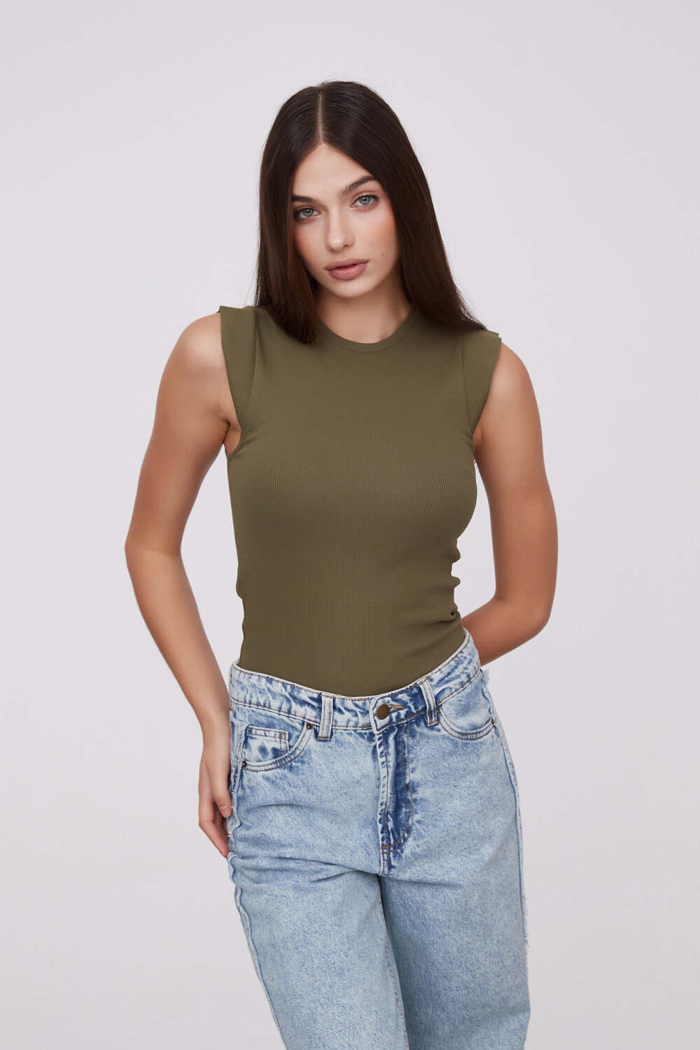 Musculosa Regensis Verde Oliva Oscuro