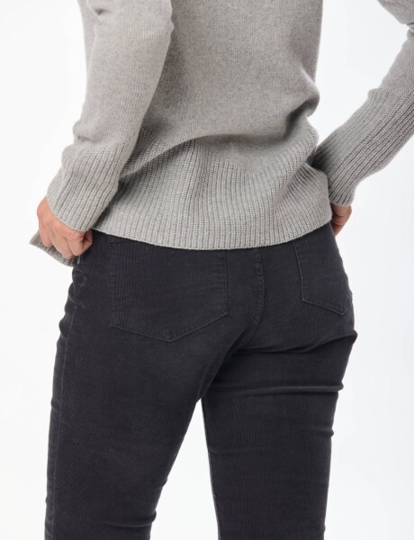 PANTALON DE PANA CON SPANDEX Gris