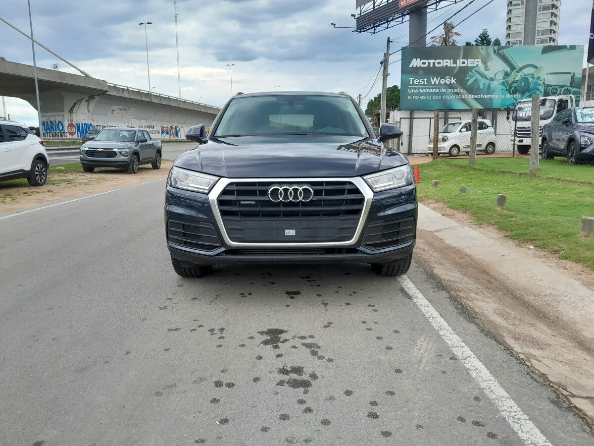 Audi Q5 2.0 Premium TFSI Quattro AT | Permuta / Financia Audi Q5 2.0 Premium TFSI Quattro AT | Permuta / Financia