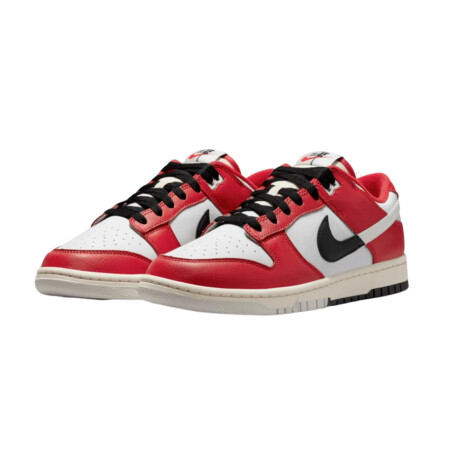 NIKE DUNK LOW CHICAGO 600