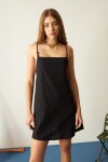 Vestido corto con piedras negro