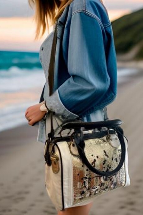 Bolso Kanda Blanco Y Negro Con Arte. Bolso Kanda Blanco Y Negro Con Arte.
