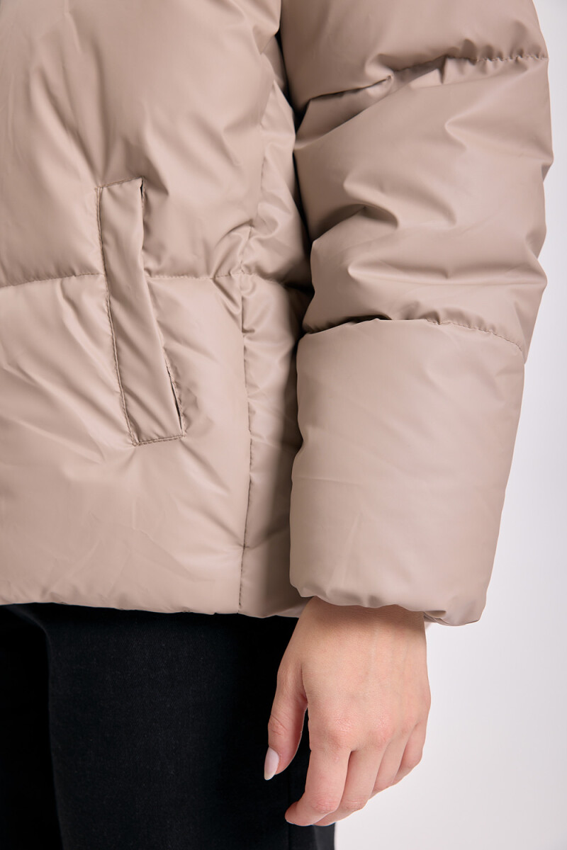 Campera de abrigo capitoneada Tostado