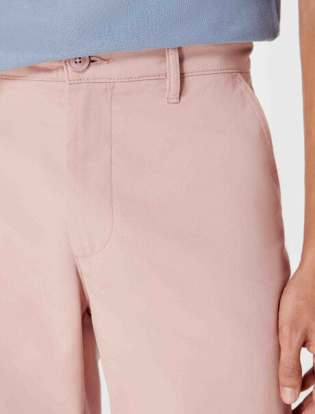 BERMUDA BÁSICA MODELO CHINO ROSA