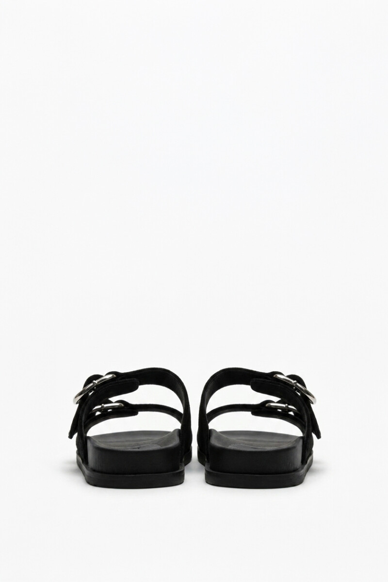 Sandalia con hebillas negro