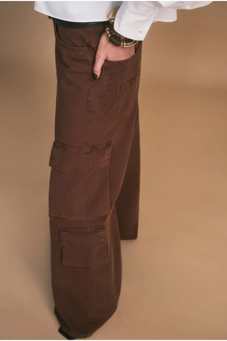 Pantalón Cora Marrón Marrón