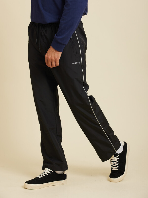 PANTALON NYLON LUCIO RUSTY Negro