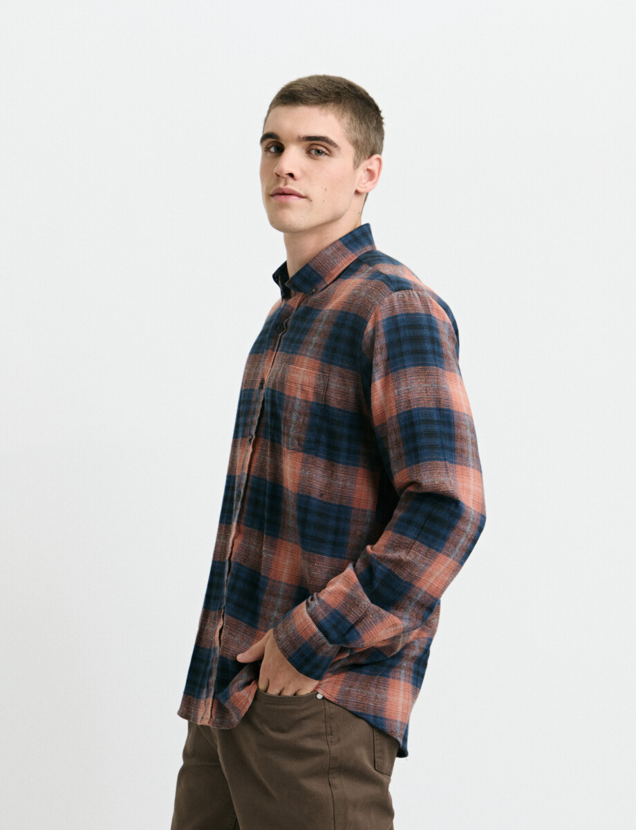 012442 CAMISA HARRINGTON LABEL Naranja