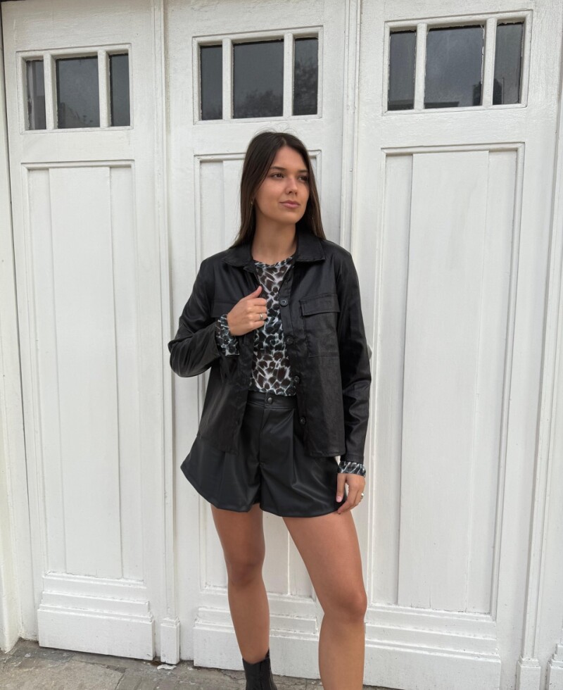 Chaqueta metalizada negra