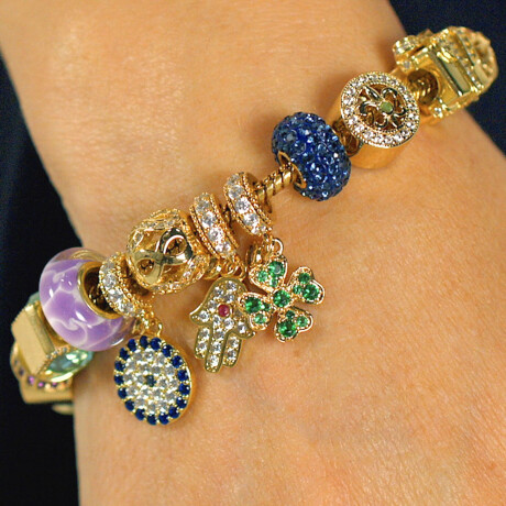 Pulsera bañada en oro de 18 kilates con piedras genuinas - Armonia 12 dijes Pulsera bañada en oro de 18 kilates con piedras genuinas - Armonia 12 dijes