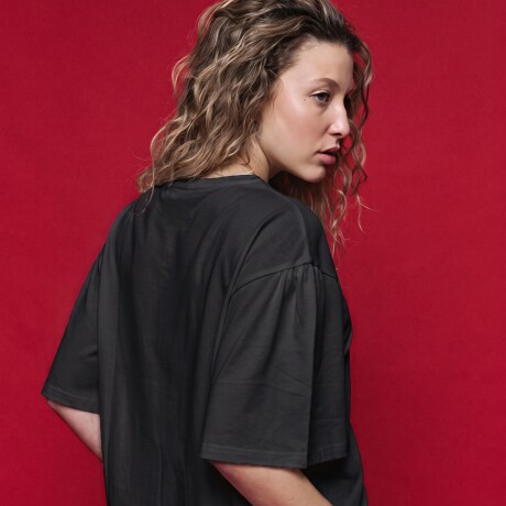 REMERA ZIVA Negro