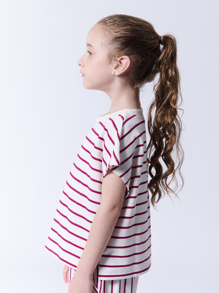 Remera hombro caido con rayas Fucsia