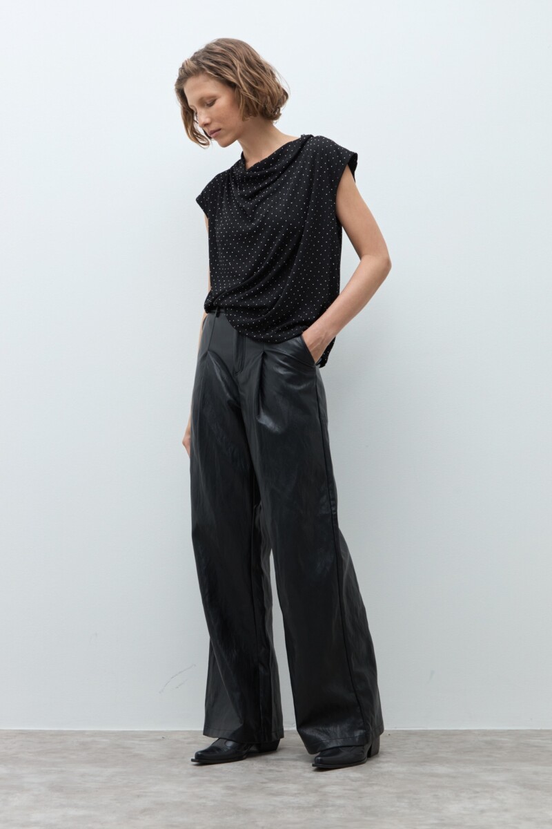 Blusa con brillos negro
