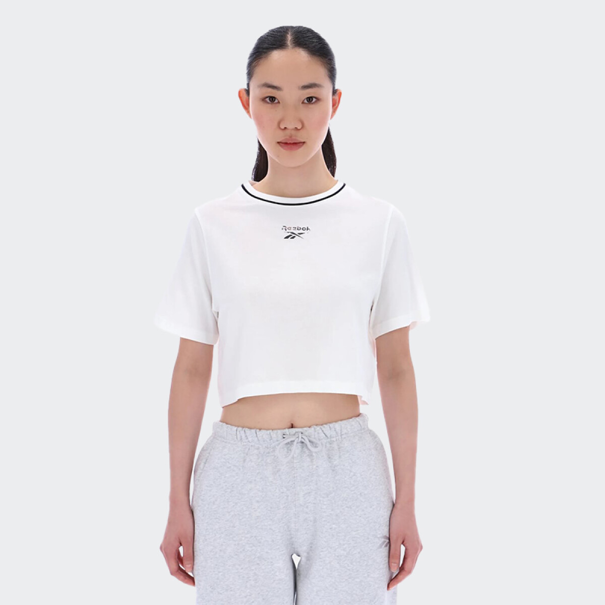 Remera Reebok Blakely Crew Neck Cropped Ss Tee - Blanco 