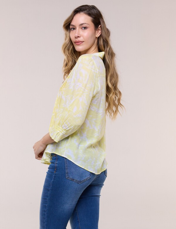 Blusa Estampada Pincelada Con Alforzas AMARILLO