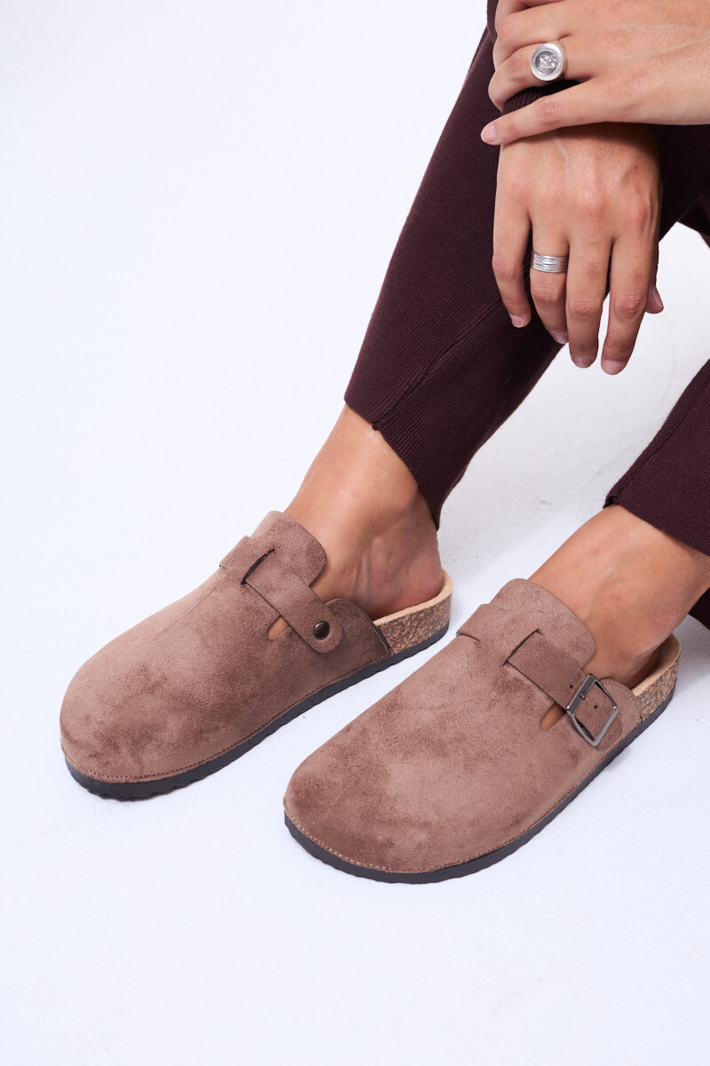 Sueco Várzea - Marrón 