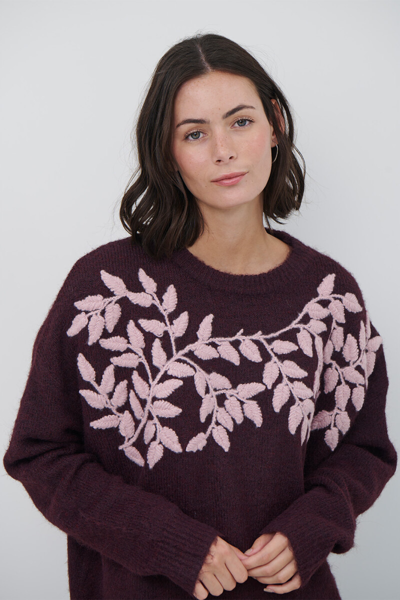 BUZO BORDADO FLOR BURDEOS