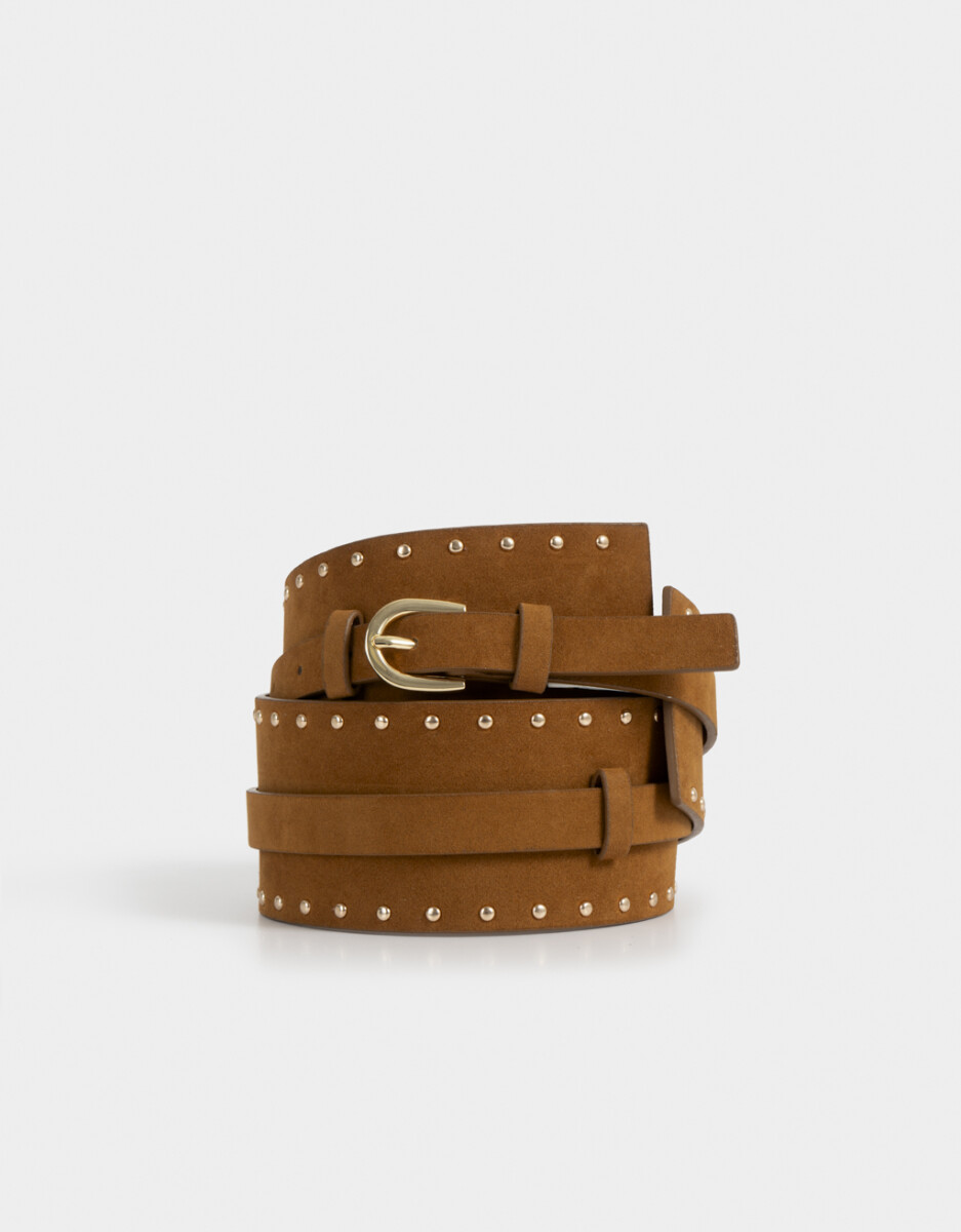 Cinturón Con Tachas Camel 