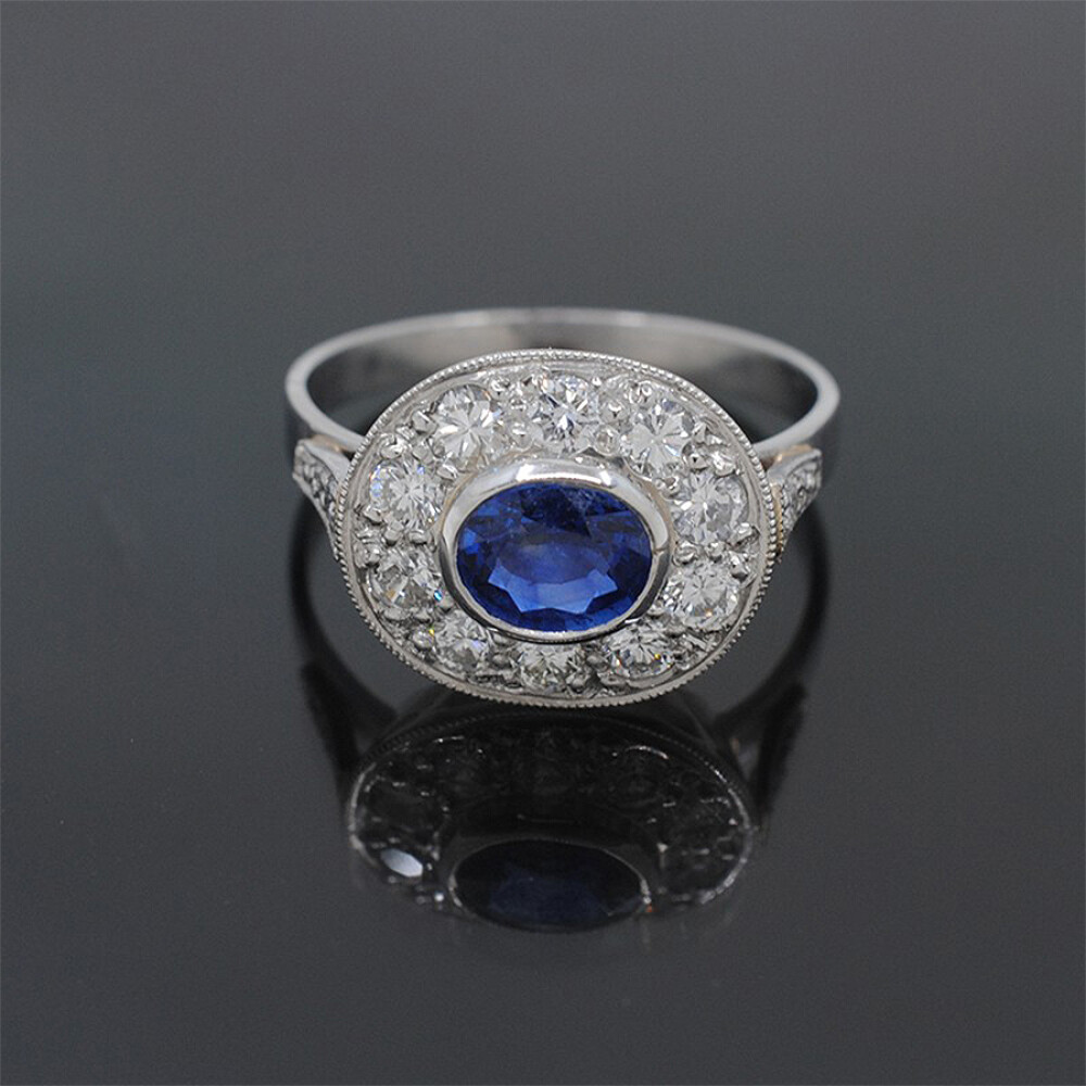 Anillo Nuevo Estilo Antiguo, Platino, Brillantes Y Zafiro Anillo Nuevo Estilo Antiguo, Platino, Brillantes Y Zafiro