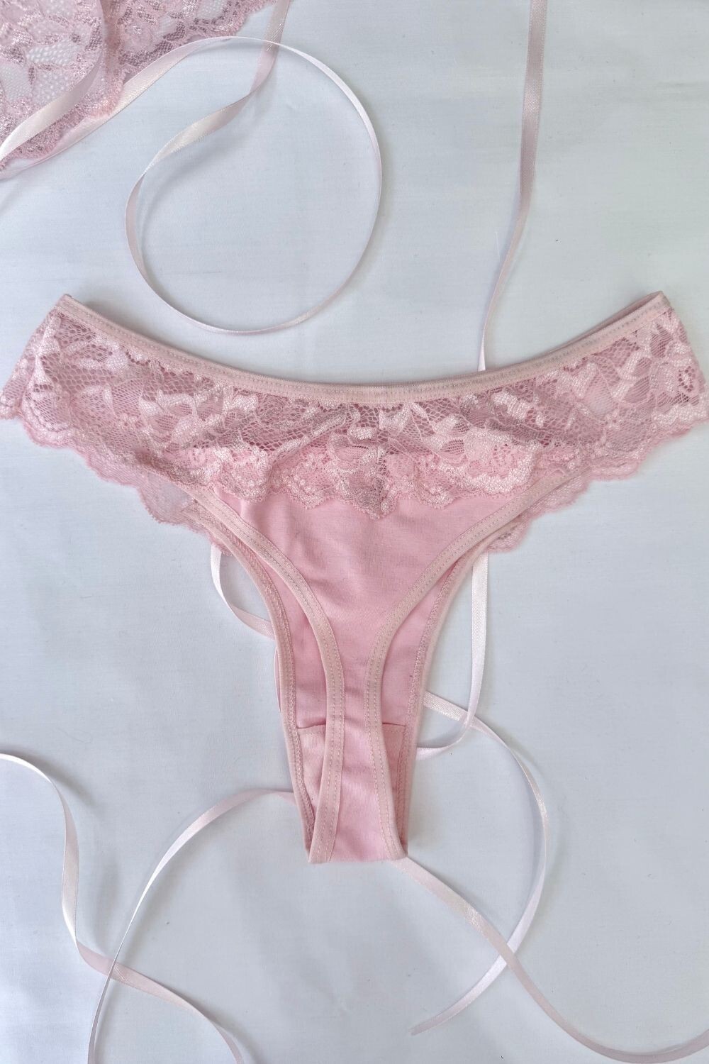 Colaless Luzia Colaless Luzia