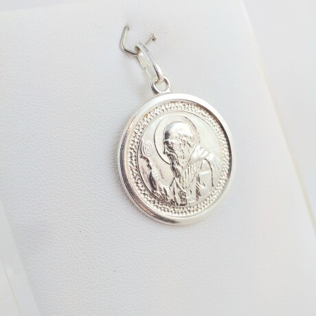 Medalla religiosa de plata 925, San Benito, diámetro 26mm. Medalla religiosa de plata 925, San Benito, diámetro 26mm.