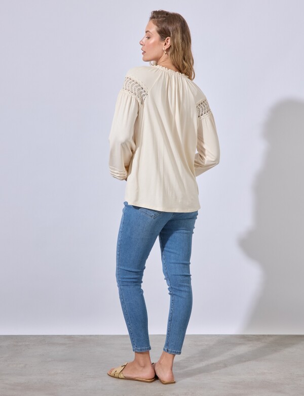 Blusa Puntilla BEIGE CLARO