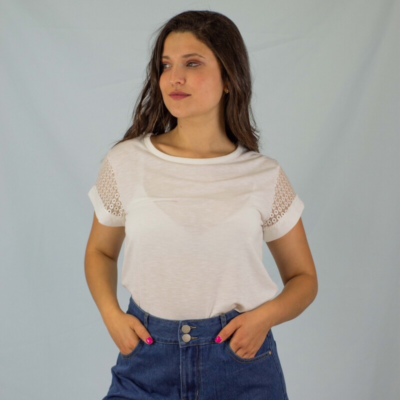 Remera Calada Slowly Off White