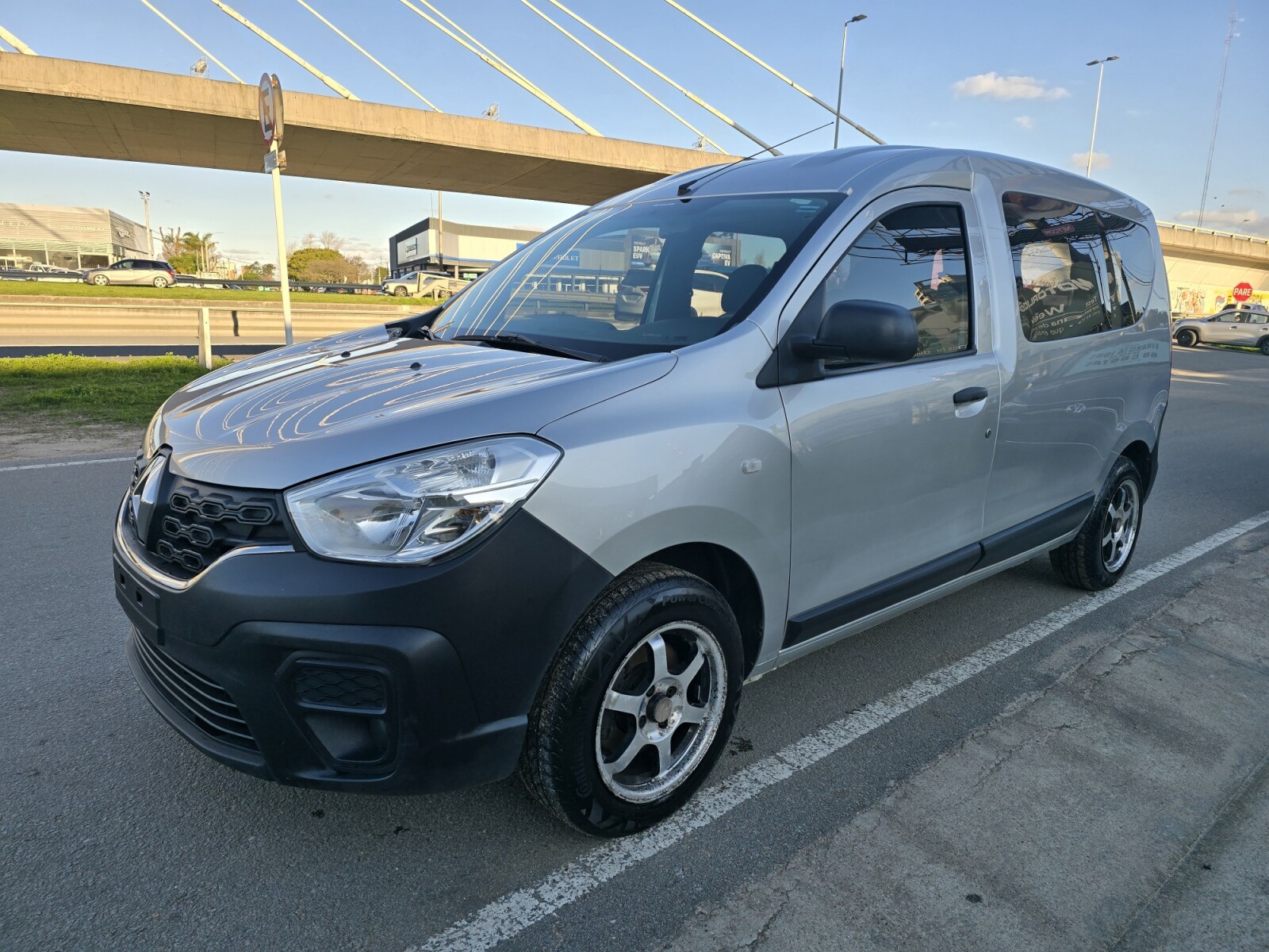 Renault Kangoo 2020 EXCELENTE ESTADO! | Permuta / Financia 