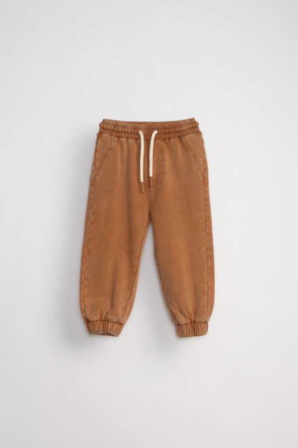 Pantalón jogger Liviano Marron