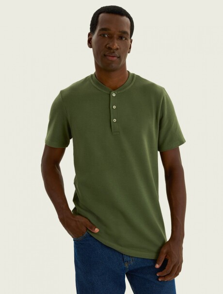 CAMISETA DE CUELLO CON TEXTURA VERDE