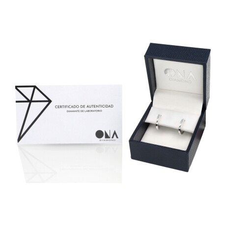 Par de aros de plata 925 con Diamante de Laboratorio de 0.054 cts. Par de aros de plata 925 con Diamante de Laboratorio de 0.054 cts.
