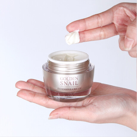 Crema nutritiva y humectante Intensiva Skin79 Golden Intensive Cream - PREVENTA - Disponible 3/7/2025 Crema nutritiva y humectante Intensiva Skin79 Golden Intensive Cream - PREVENTA - Disponible 3/7/2025