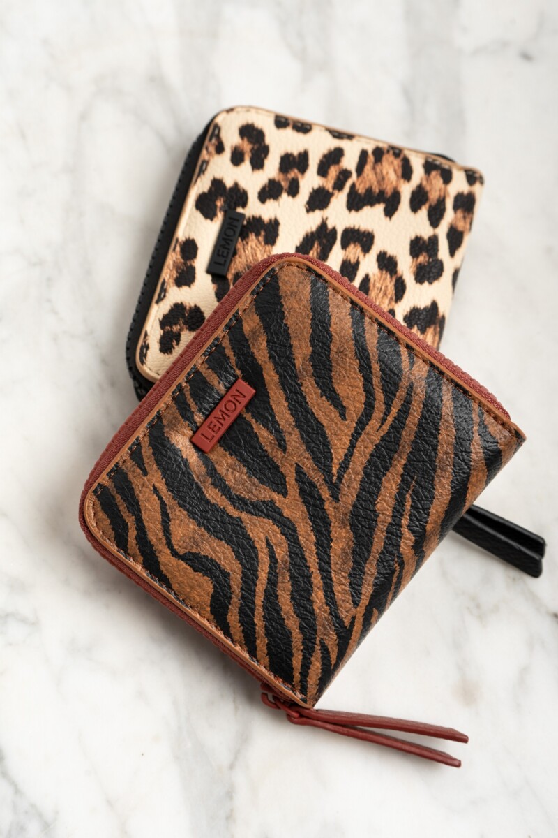 Billetera Animal Print Camel
