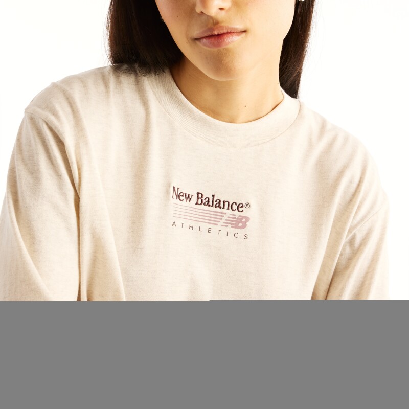 Remera New Balance de Dama - Trackside - WT6272YXLIT CHARCOAL HEATHER