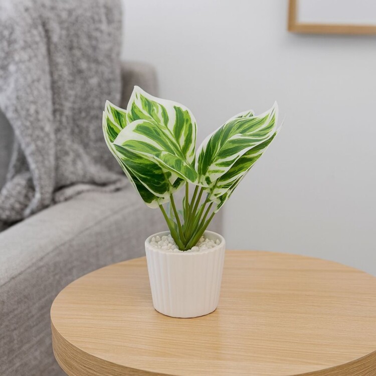 PLANTA ARTIFICIAL DECORATIVA CON MACETA PLANTA ARTIFICIAL DECORATIVA CON MACETA